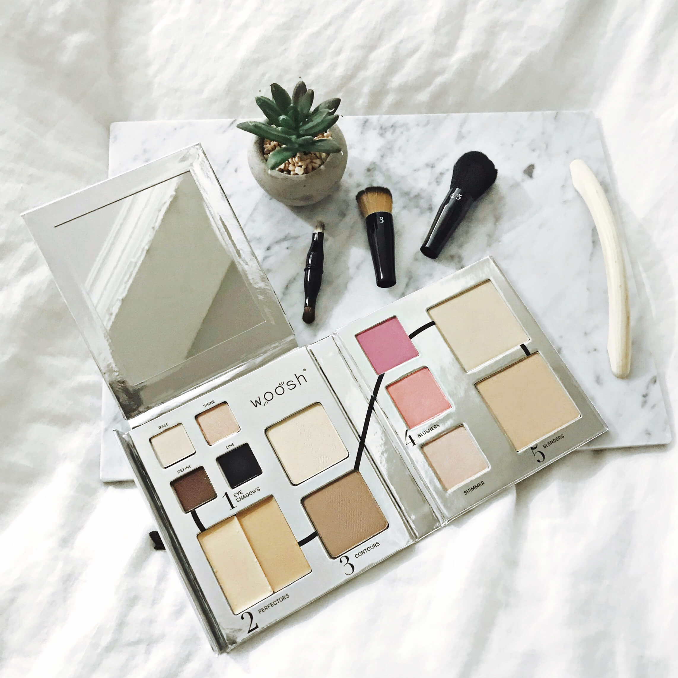 Perfect Party Flatlay, Woosh Beauty Palette, Tilden of To Be Bright 