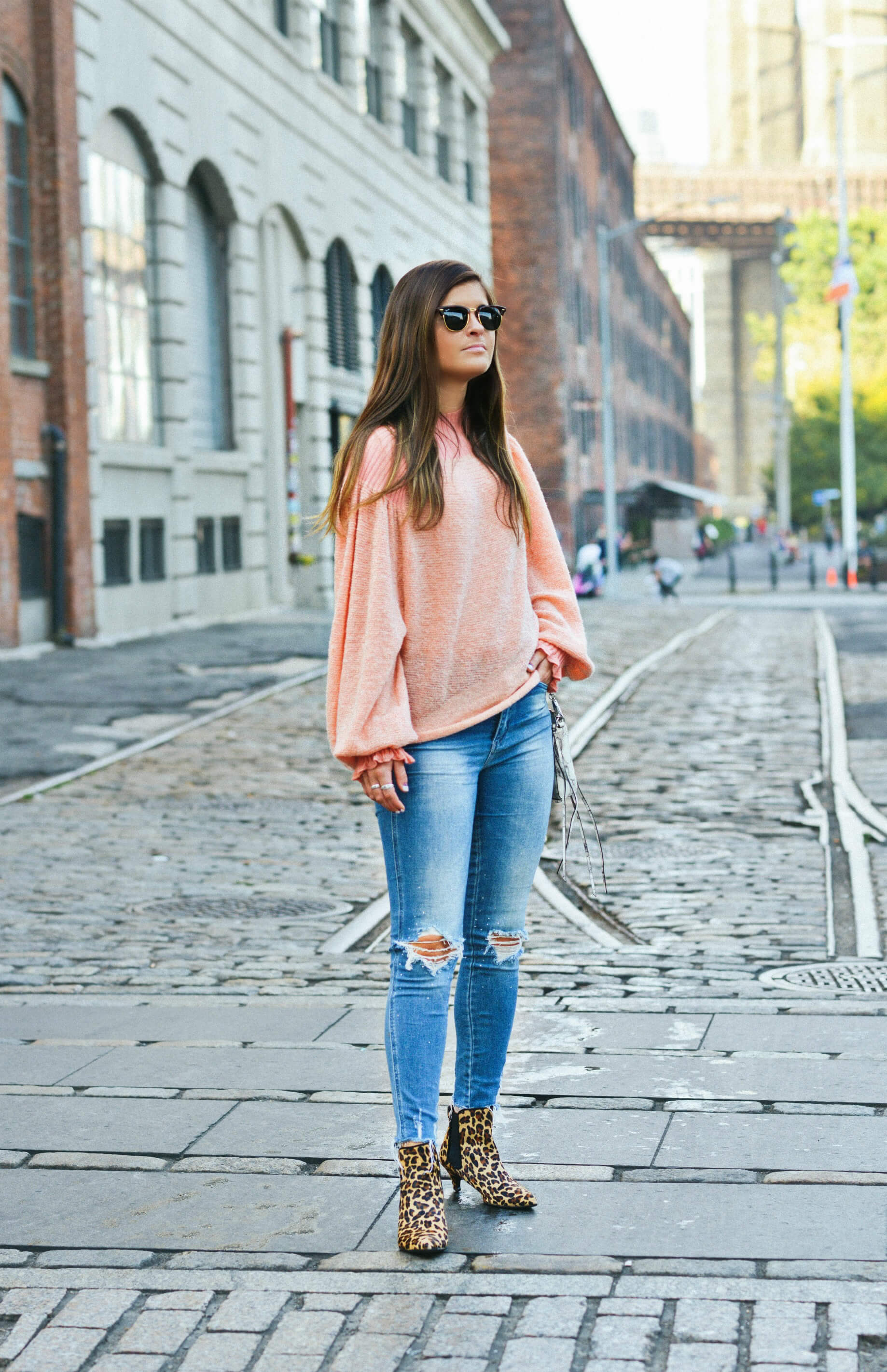 peach sweater outfit