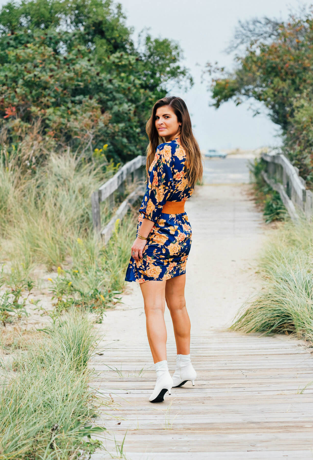 Fall Floral Dress, Boohoo Kimono Dress, White Booties, Fall Trend, Fall Outfit Ideas, Tilden of To Be Bright