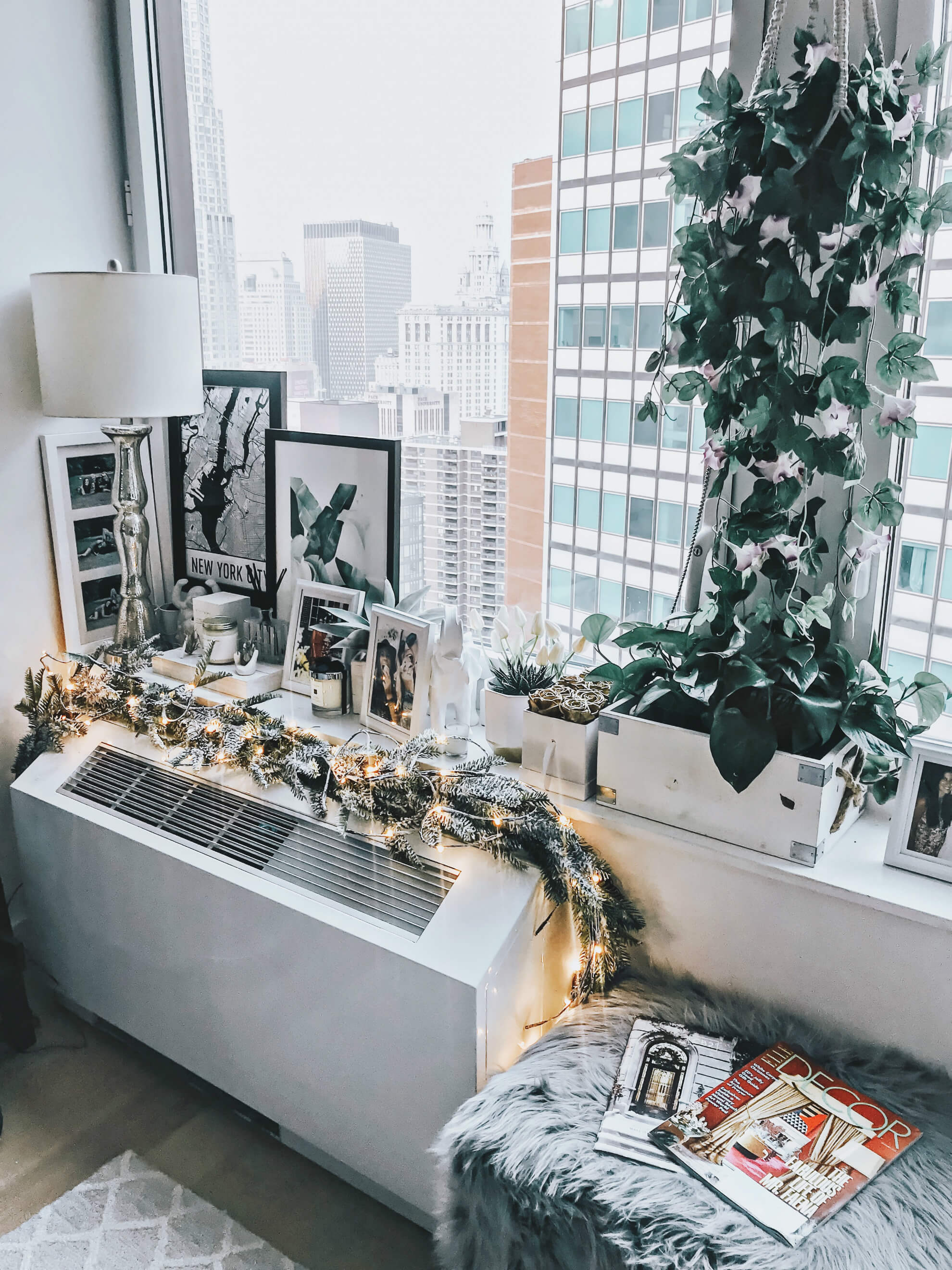 How I Decorated My Apartment For The Holidays