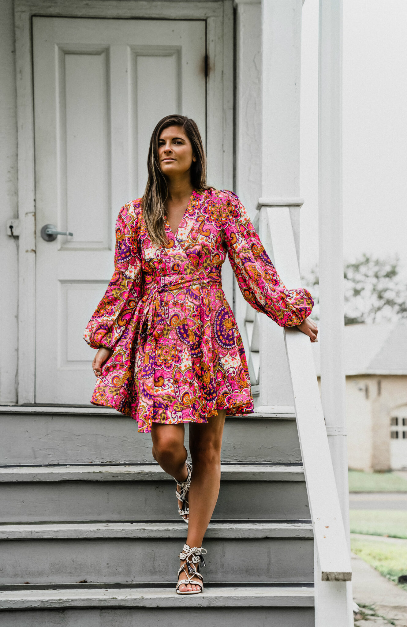 What To Wear To A [Backyard] Fall Wedding To Be Bright